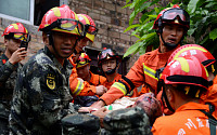 [포토] 중국 쓰촨성서 규모 6.0 지진...최소 12명 사망