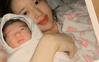 박환희, “소리 낼 수 없던 엄마” 출산 이긴 모성애 언급… ‘母역할부재’에 엇갈리는 진실 공방