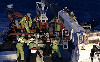 통영 매물도 해상서 선원 6명 탄 어선 전복 사고…5명 구조·1명 사망