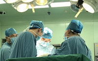 연세사랑병원, ‘한·중사랑 관절전문센터’서 중국인 대상 첫 인공관절 수술 시행