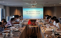 한ㆍ중, 동해 북한수역 中 어선 불법조업 엄중 대응