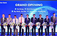 신한은행, 베트남에 4개 지점 동시 오픈…36개 지점망 구축