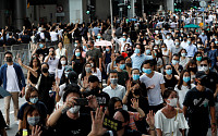 홍콩, 반세기 만에 ‘긴급법’ 발동…캐리 람 “5일 0시부로 복면금지법 시행”