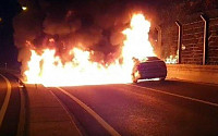 고속도로 달리던 BMW 화재…지나가던 보험사 직원 덕에 큰 사고 피해