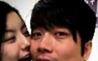 '개콘'김재욱, 10살 연하 승무원과 열애…결혼은 언제?