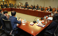한국당 초선 의원들 “보수 ‘잠룡’들, 내년 총선 큰 역할 맡아달라”