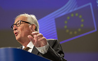 EU 집행위원장 “미국, 유럽산 자동차에 관세 부과 안할 것”