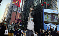 홍콩 정부, 주말 시위 억제 ‘통행금지령’ 내릴 듯