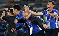 박항서의 베트남, 월드컵 최종예선 진출하나…UAE에 1-0 승리