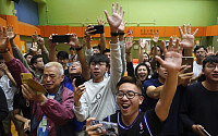 ‘범민주 압승’ 홍콩 선거 혁명, 차기 행정장관 선거·정치 개혁에 분수령