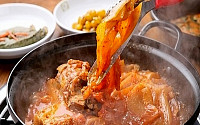 '생방송 투데이' 오늘방송맛집- 자족식당, 진짜배기 묵은지찜 맛집 '명○○'…비결은?