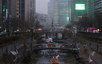 [일기예보] 오늘 날씨, 전국 대체로 흐리고 곳곳에 비 또는 눈…'서울 아침 3도' &quot;미세먼지 '나쁨'&quot;