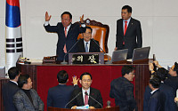 한국당 반발 속 '임시국회 25일 종료' 의결