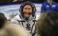 미국 우주인 코흐, 289일 우주 체류...‘여성 단일비행 최장 기록’