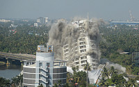 인도, ‘환경 규정’ 위반 럭셔리 아파트 총 4동 폭파 ‘초강수’