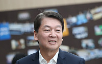 ‘중간지대’ 파고드는 안철수…민주당‧한국당 총선 득실은?