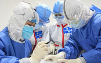 중국 우한서 ‘코로나19’로 병원장 사망...의료진 감염 노출 위험 커져