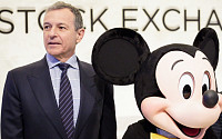 디즈니 최전성기 이끈 아이거 CEO, 전격 퇴임…차펙 테마파크 회장이 후임