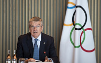 바흐 IOC 위원장 &quot;도쿄올림픽 연기 포함 세부적 논의 시작…취소는 의제 아냐&quot;