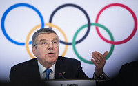 IOC “도쿄 올림픽 내년 여름 개최”...감염병 여파로 올림픽 처음 연기