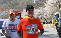 안철수 “거대 양당, 한국 정치 하급으로 만들어”