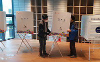 외신들 “한국, 코로나 시대 세계 첫 선거” 4·15 총선 비상한 관심