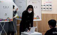 [총선] 제21대 국회의원선거 투표율 오전 10시 현재 11.4%…지난 총선보다 0.2p 올라