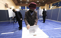 [총선] 제21대 국회의원 선거 투표율 오후 2시 현재 53.0%…지난 총선보다 10.7%↑