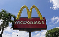 맥도날드, 미국 매장 재개장 위한 ‘59페이지 지침’ 마련…코로나 감염 방지 초점