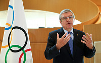 토마스 바흐 IOC 위원장 “도쿄올림픽, 내년에 못하면 없던 일로”