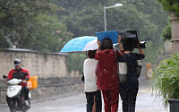 [내일 날씨] '초복' 낮 기온 최고 31도…오후 전국 곳곳 소나기