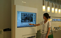 한국GM, 전국 쉐보레 매장에 ‘디지털 키오스크’ 도입