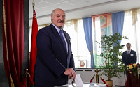 ‘유럽의 마지막 독재자’ 루카셴코 벨라루스 대통령, 대선 압승…30년 장기집권 현실화