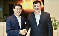 최정우 포스코 회장, 싱하이밍 중국 대사 만나 협력 논의