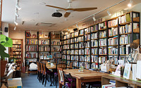 생채식 식당과 작은 책방의 조합  ‘날일달월’