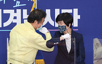 [포토] 김영주 의장과 인사하는 이낙연 대표