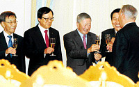 한-카자흐 80억달러 경제협력에 LG화학·코오롱 '함박웃음'