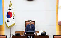 서울시의회 의장 &quot;지방채 한도 늘려야 할 수도…고통받는 시민 많아&quot;