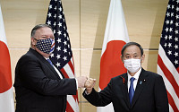 스가 일본 총리, 폼페이오 미국 국무장관과 회담