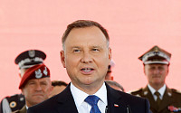 폴란드 대통령도 코로나19 확진…폴란드, 확진자 1만3000여 명