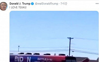 [2020 美대선] 바이든 유세 버스 위협 지지자에 트럼프, &quot;텍사스가 좋다!” 옹호