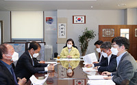 김현미 장관, 화물운송사업자 대표들 만나 생활물류법 제정 협조 요청