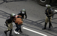 벨라루스 당국, 대통령 퇴진 요구 집회 참가자 1000여 명 구금
