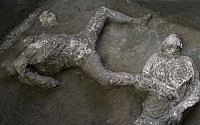 폼페이 유적서 2000년 전 남성 유해 발견