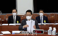 [포토] 정보위 참석한 박지원 국정원장과 차장단