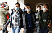 홍콩 경찰, 홍콩보안법 위반 혐의로 민주파 인사 50여 명 무더기 체포