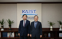 안현호 KAI 사장, 한국과학기술원과 위성 분야 협력 논의