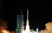 中, 선저우 8호 발사 성공…우주정거장과 도킹 시도