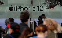 애플, 작년 4분기 삼성 제치고 스마트폰 시장 1위…“2016년 이후 처음”