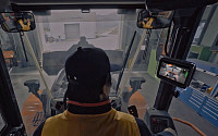 두산인프라코어, '사각지대 보여주는' 모니터 탑재 휠로더 출시